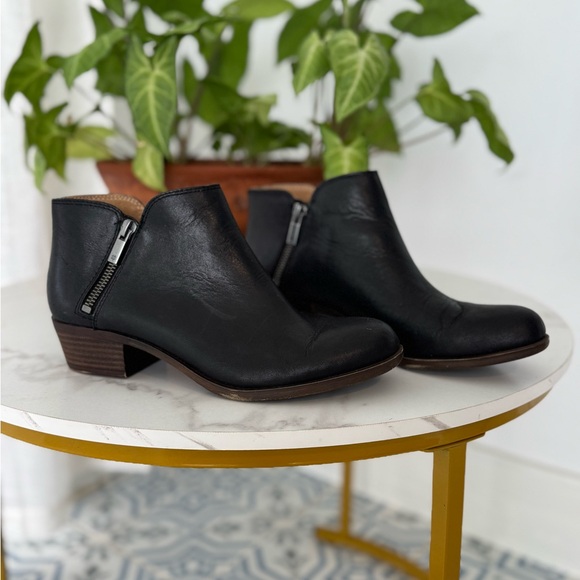 Lucky Brand 7.5 38 Black Leather Ankle Boots Booties - Picture 3 of 8